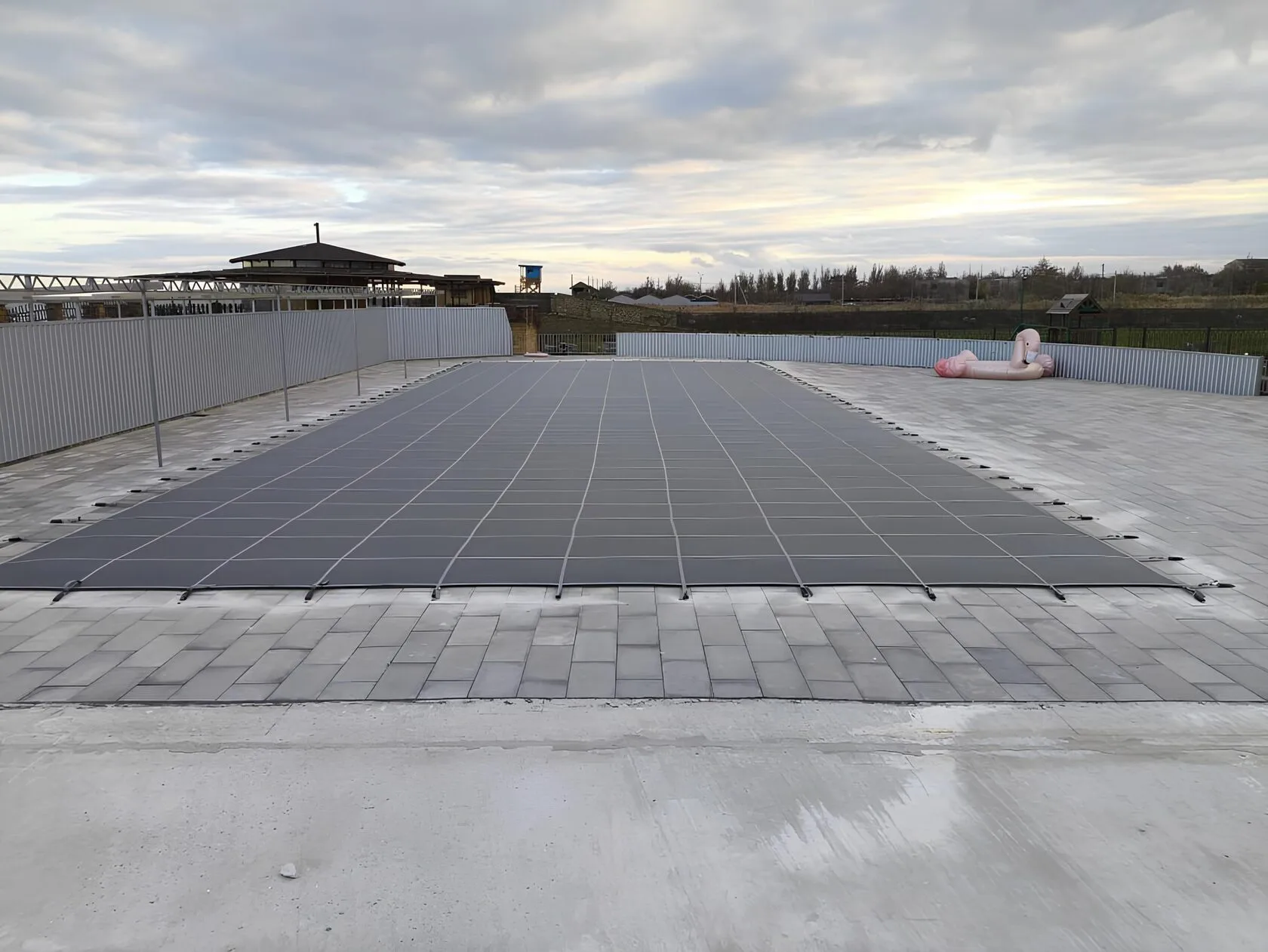 Защитное покрывало для бассейна в Екатеринбурге