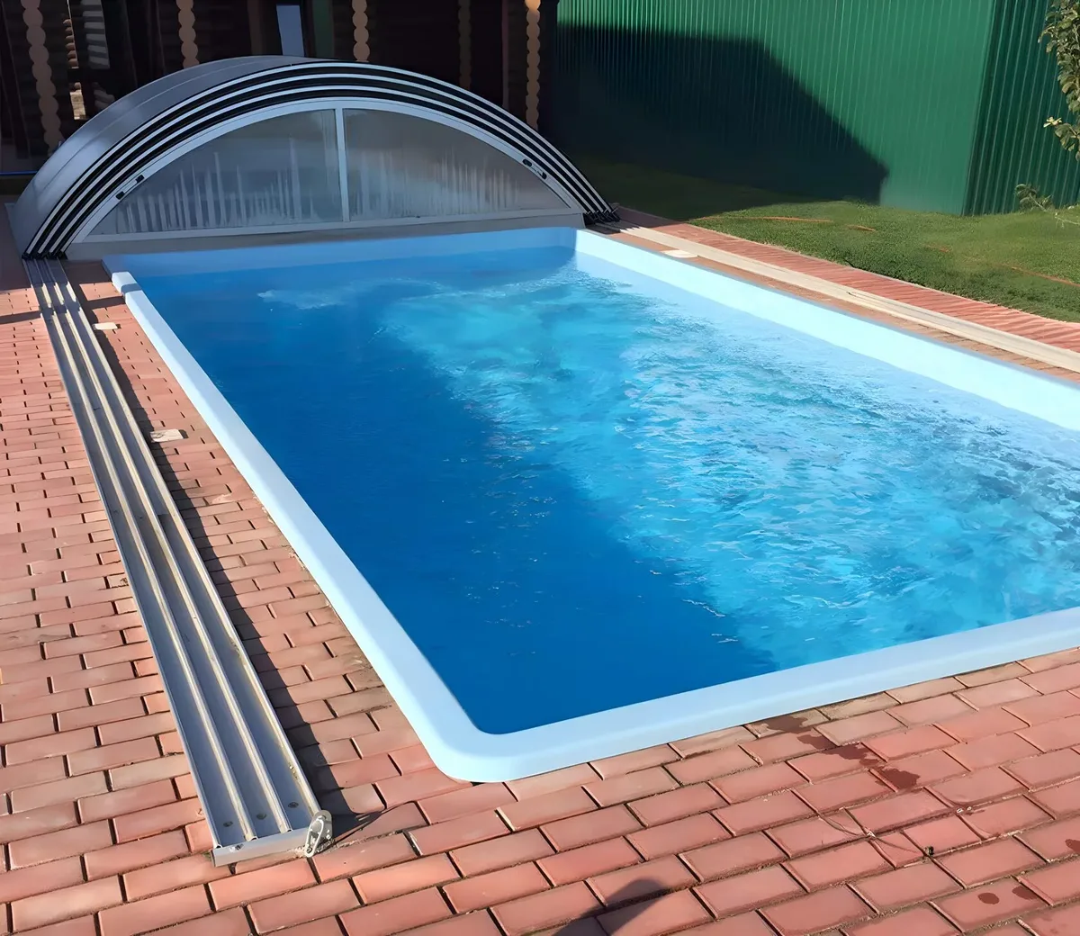 Laguna 7 — вечернее освещение в Екатеринбурге